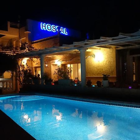 Hostal La Paloma I Калпе Екстериор снимка